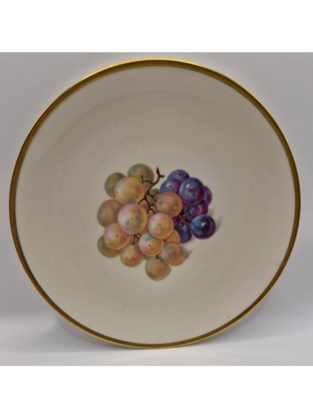Thomas Ivory Bavaria Germany Porcelain Plate With Grapes Design & Gold Rim 7.5 I